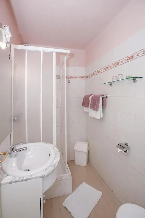 Gasthof Hotel-Pension KAMÝK Prag